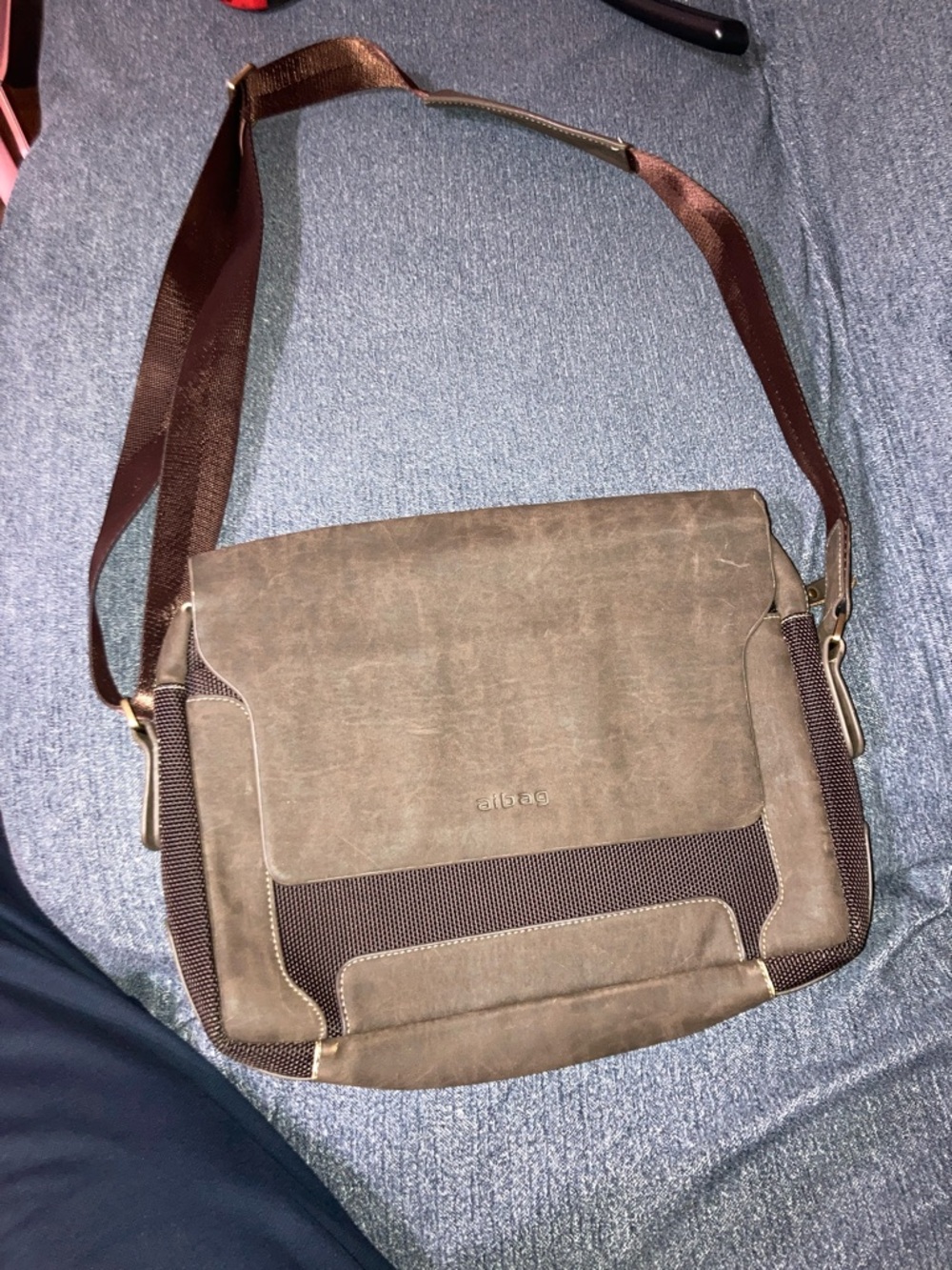 Alba Brown Men's Messenger Crossbody Bag - Brown